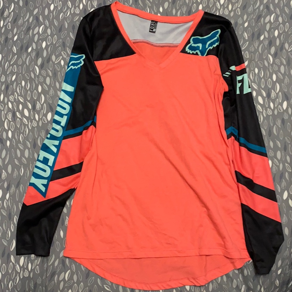 Used in good condition Fox long sleeve size M